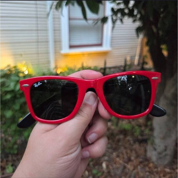 Ray-Ban Wayfarer Colormix Red & Black Colormix G-15 Lens Sunglasses. RB2140 - Picture 1 of 9